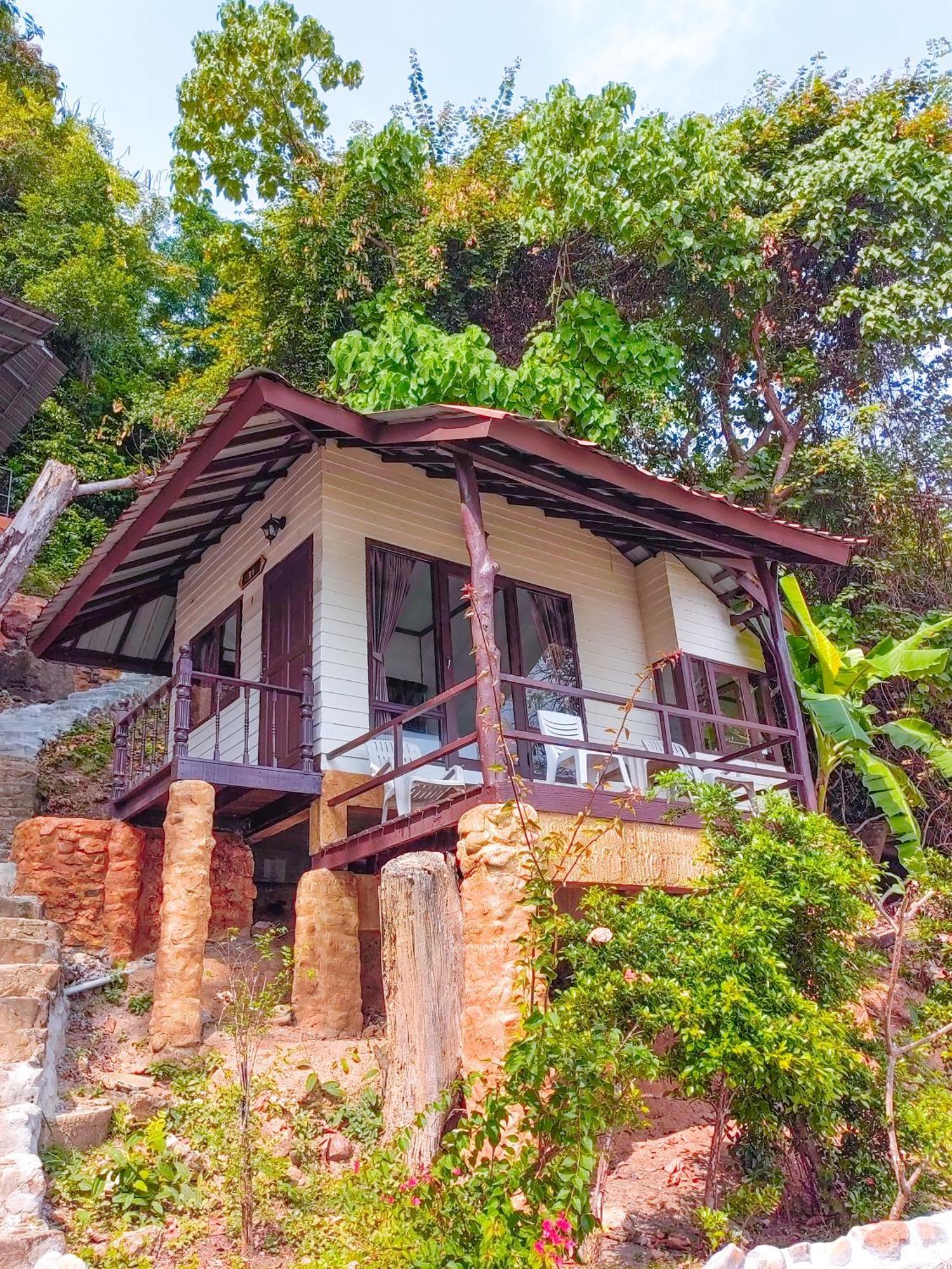 Phi Phi Private Beach Resort Buitenkant foto