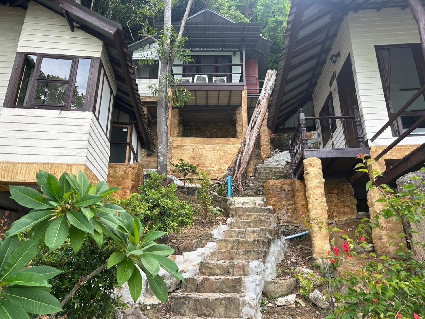 Phi Phi Private Beach Resort Buitenkant foto