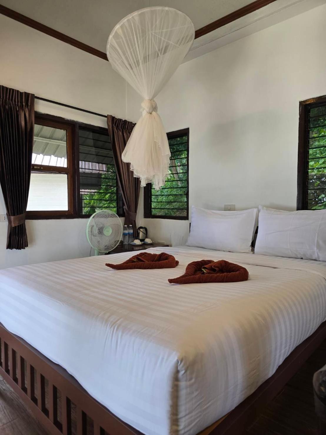 Phi Phi Private Beach Resort Buitenkant foto