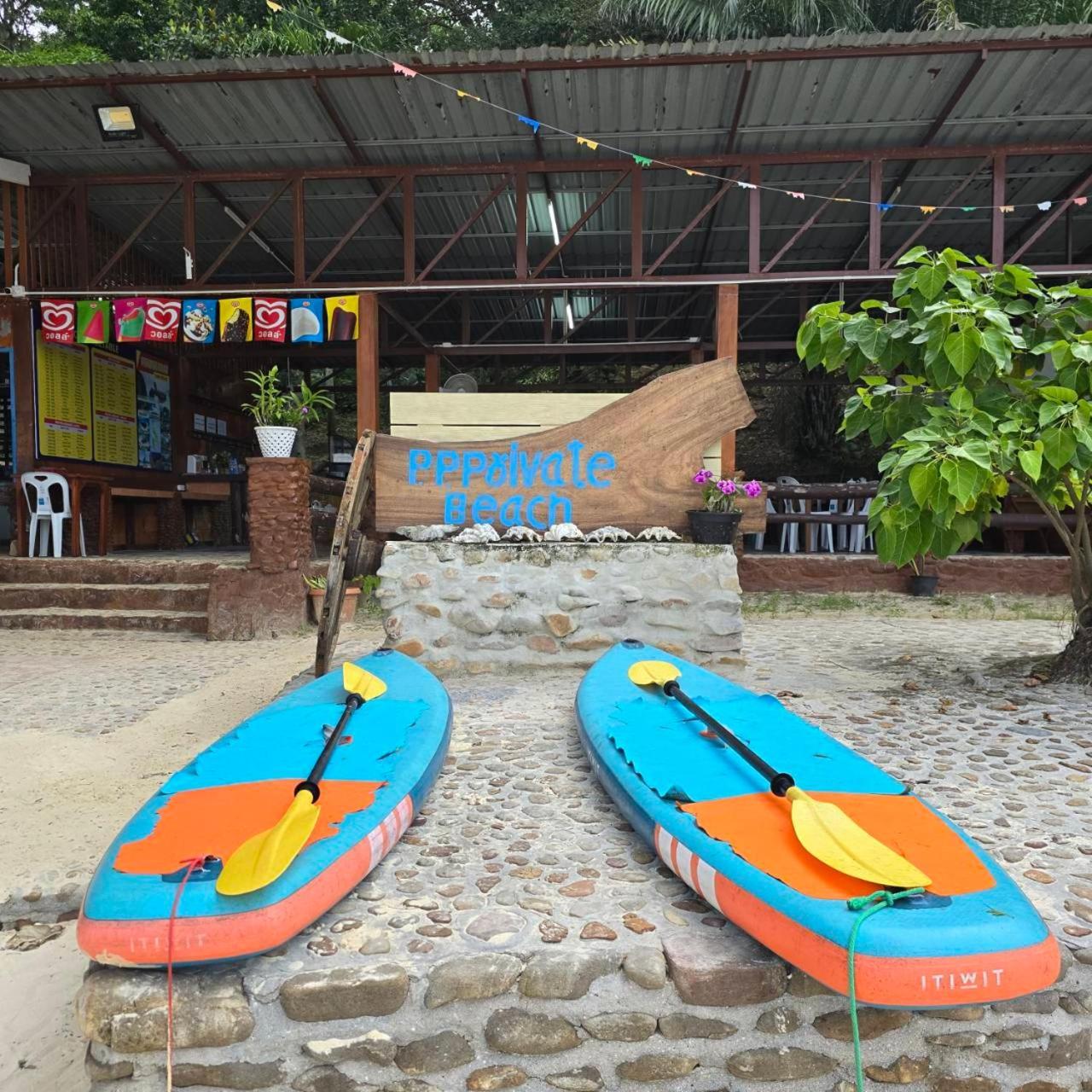 Phi Phi Private Beach Resort Buitenkant foto
