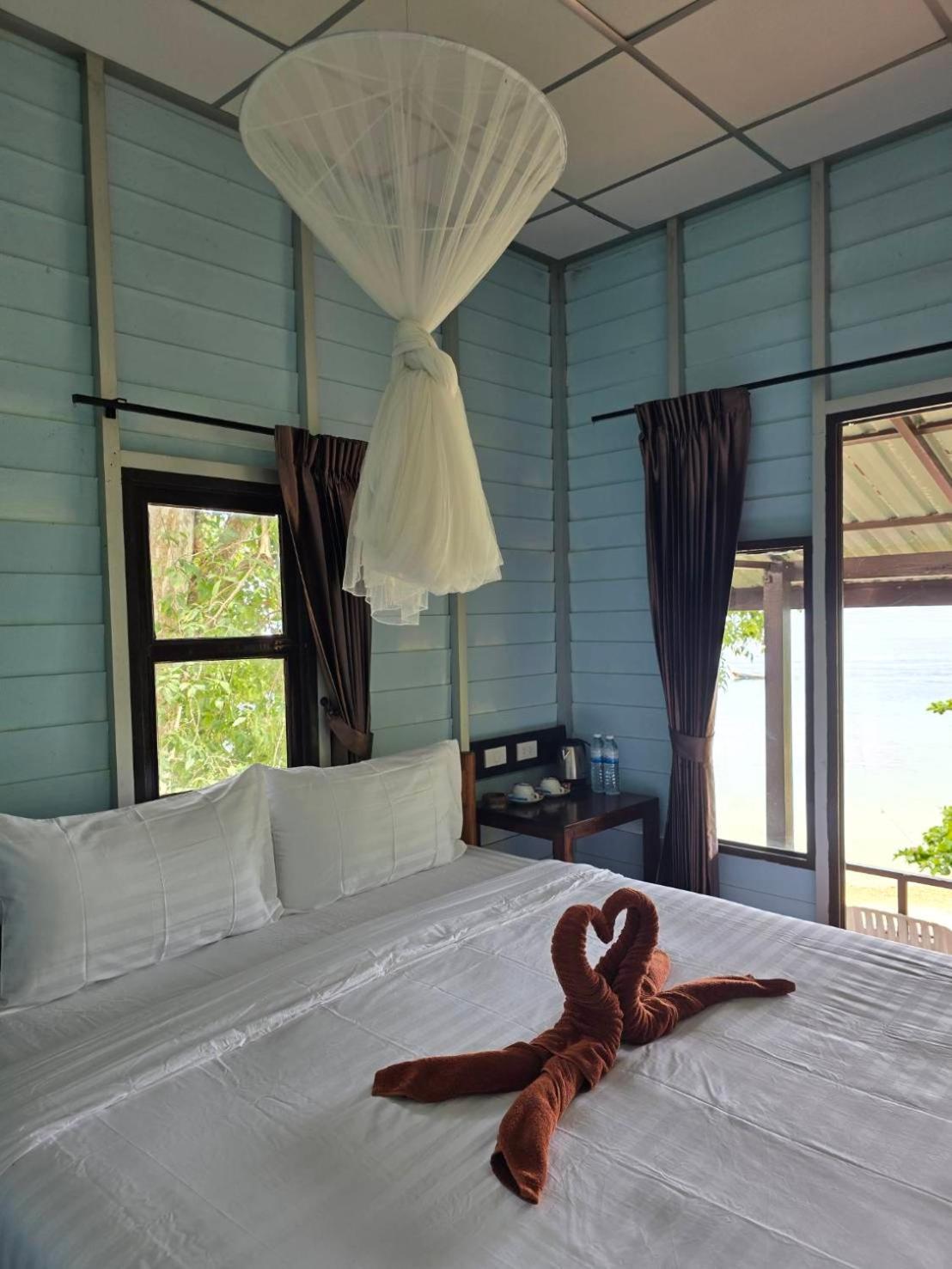 Phi Phi Private Beach Resort Buitenkant foto