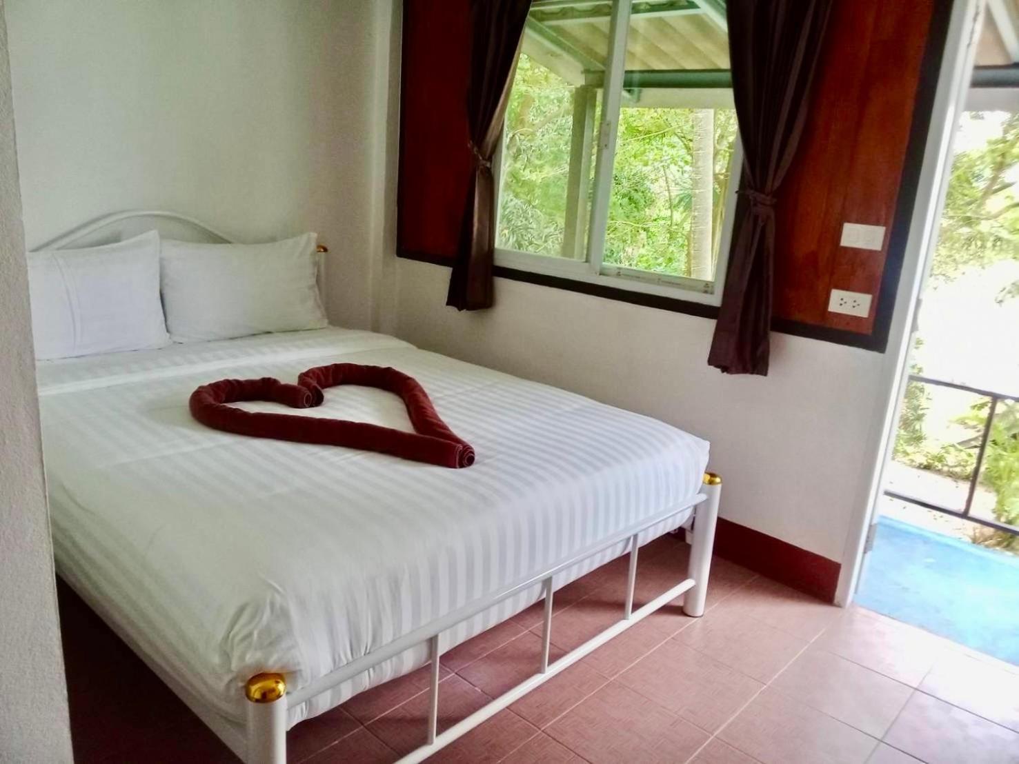 Phi Phi Private Beach Resort Buitenkant foto